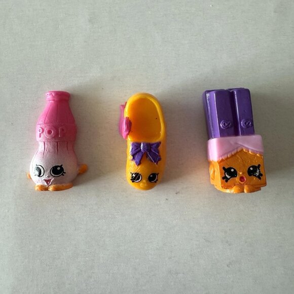 Shopkins Halloween Pumpkin Mystery Pack Glow in the Dark Set of 3 Rare - Picture 1 of 2